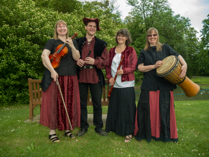 Foto 09.Musiknarren Herrnsheimer Schlosspark 09.jpg
